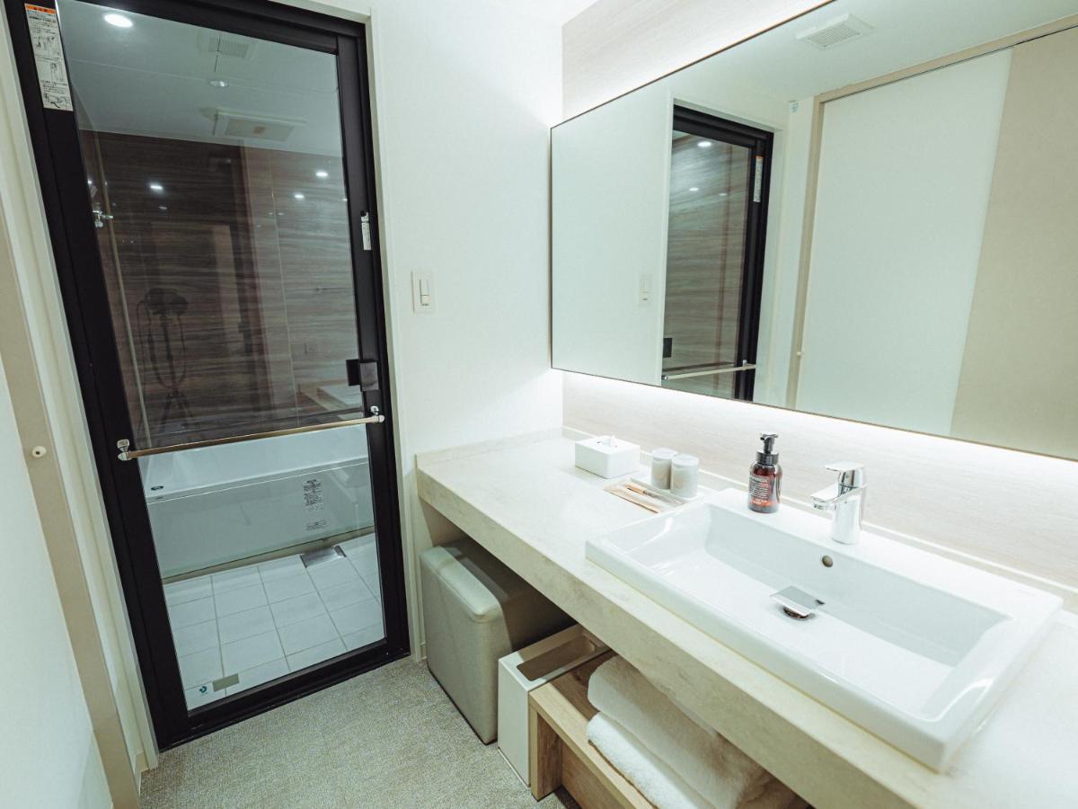 Hotel The Leben Osaka Esterno foto